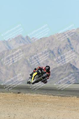 media/Dec-01-2025-Moto Forza (Mon) [[2daa91e15f]]/2-Intermediate Group/Session 4 Turn 9/